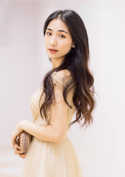 Hòa Minzy - Mẹ bỉm sữa sở hữu vẻ ngoài rạng rỡ như gái 18 6 hoa1